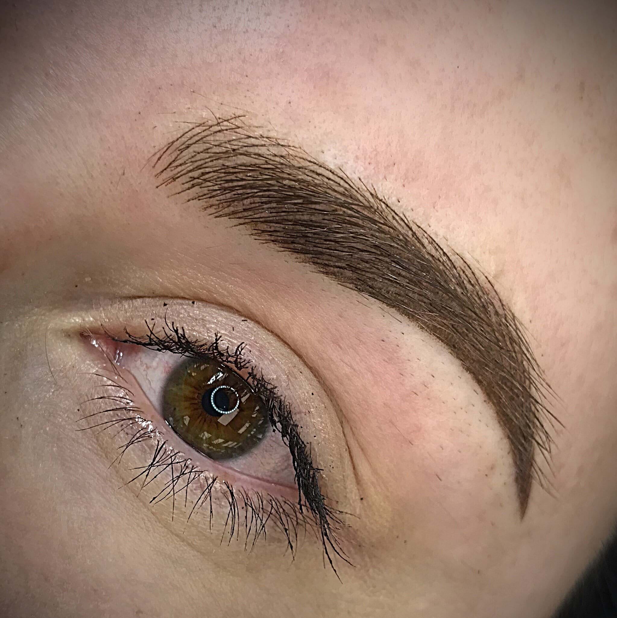 Brunette,Close Up,Combo Brows