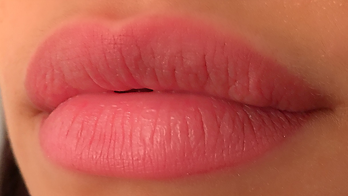 Professional Lip Blushing Services & Contouring Procedure